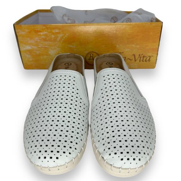 NEW Bella Vita Flats Size 8.5 Narrow Perforated White Mules Athleisure Comfort - Picture 6 of 12